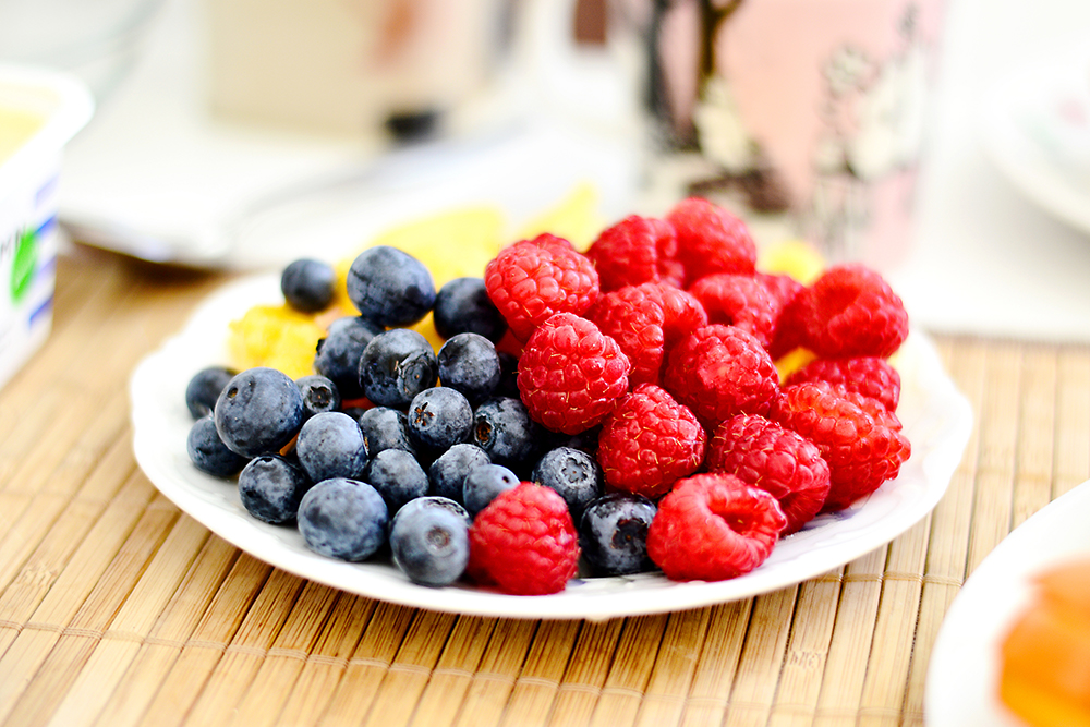 Plate of berries; WIC eligible food items